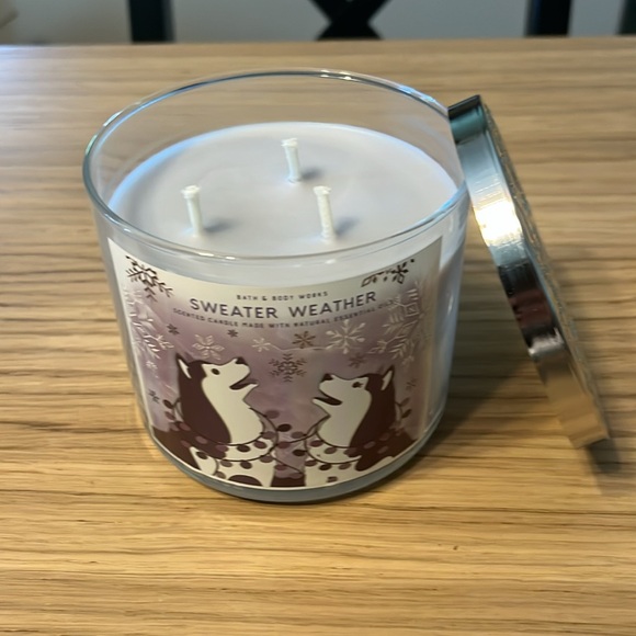Bath & Body Works 3 Wick Candle. Sweater Weather. - Picture 2 of 3